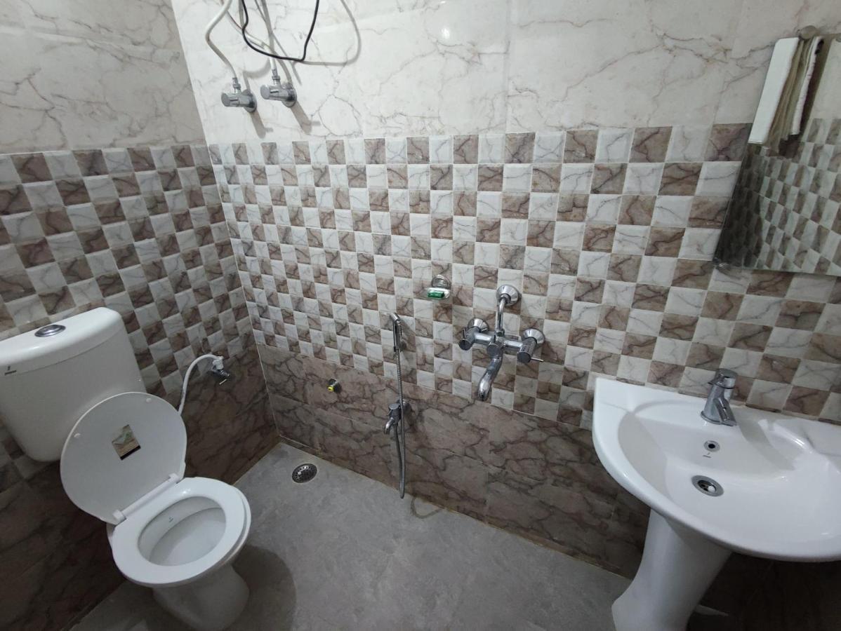 Hotel Kanha Shyam Madhubani Εξωτερικό φωτογραφία